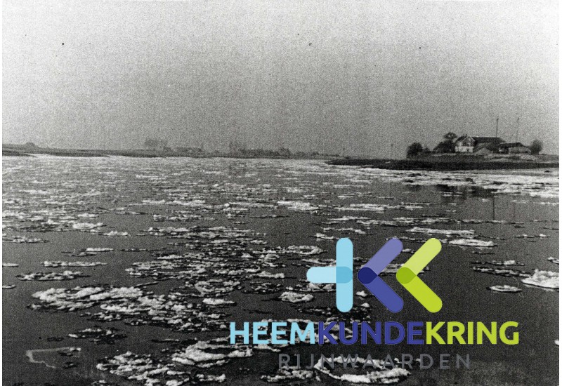 RW-HoogWater.24-VeerLooIJs300150 F00003187